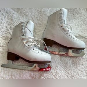 Jackson Mystique Figure Skares